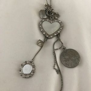 GUESS charm necklace 💕🗝
